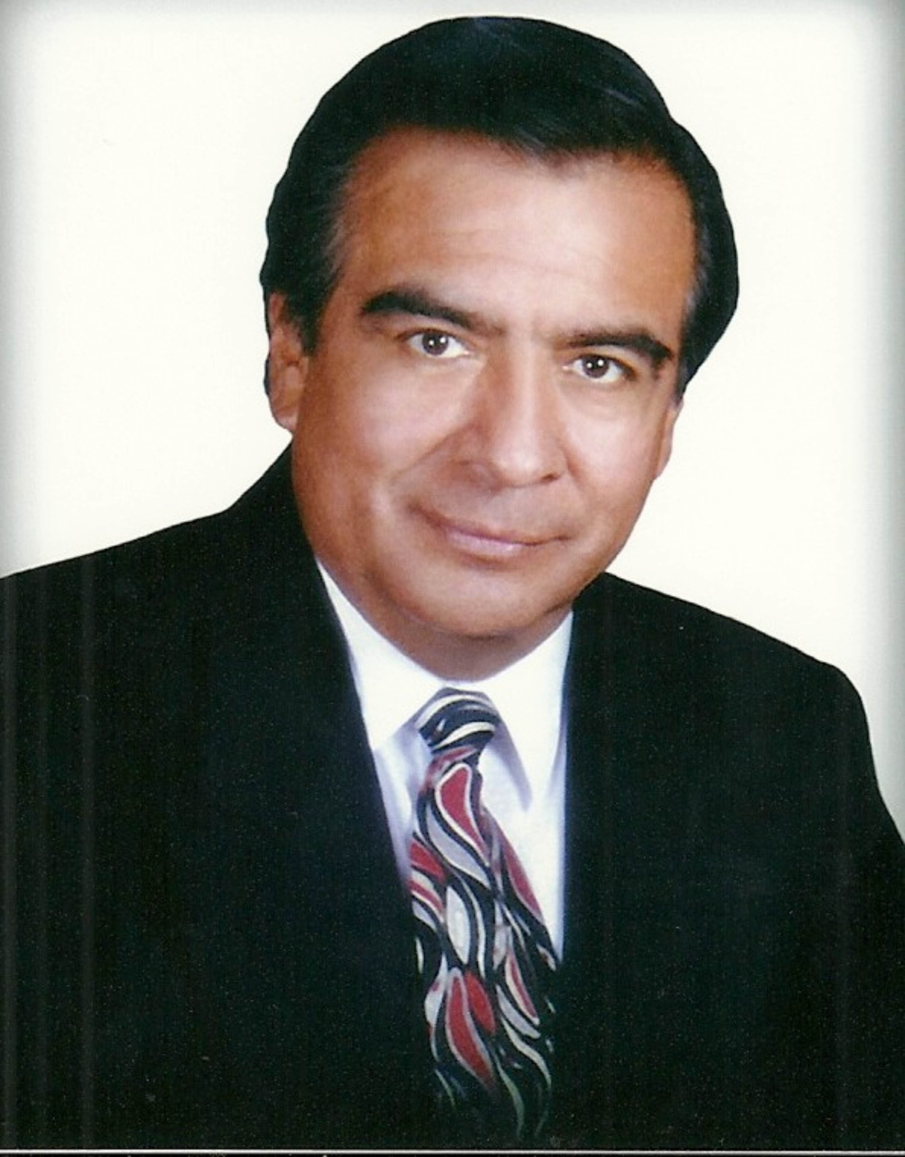 Dr. Salvador Negrete
